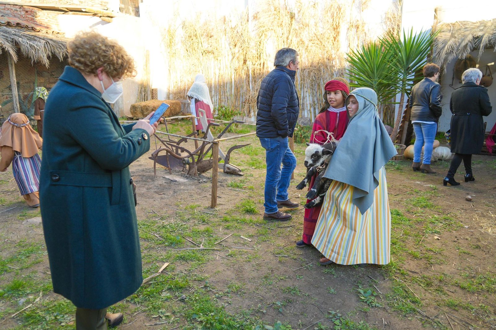 Torrecampo vive una nueva edición de su belén viviente, en imágenes