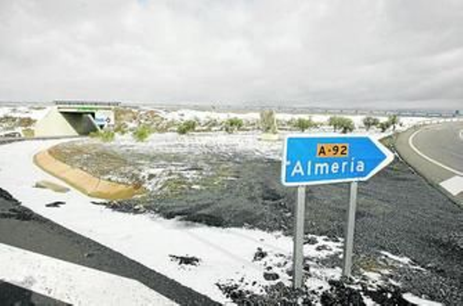 La zona de los Filabres, cerca de Fiñana, presentaban ayer esta estampa.