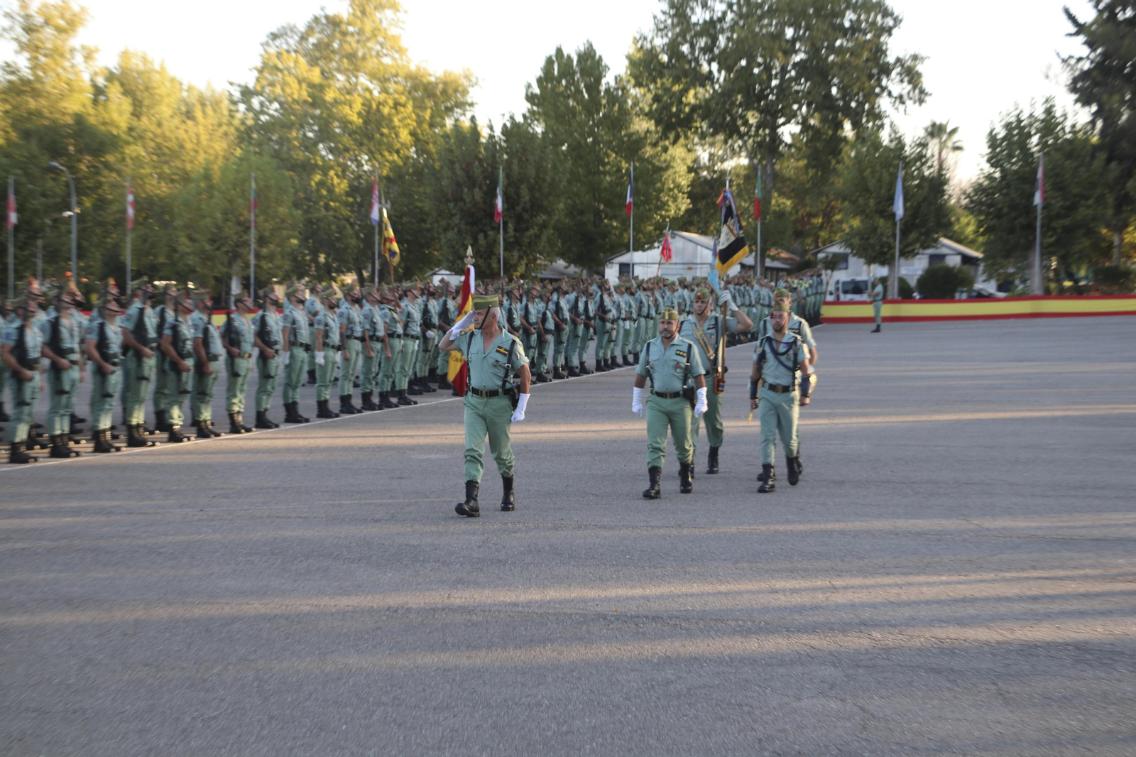 Las imágenes de la despedida del general Melchor Marín de la Brigada Rey Alfonso XIII de La Legión