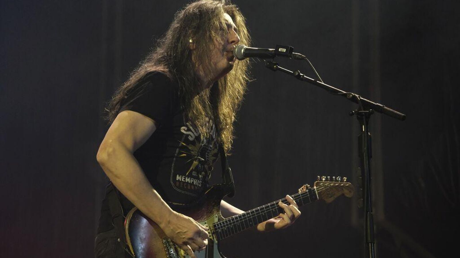 El guitarrista y productor Carlos Raya.