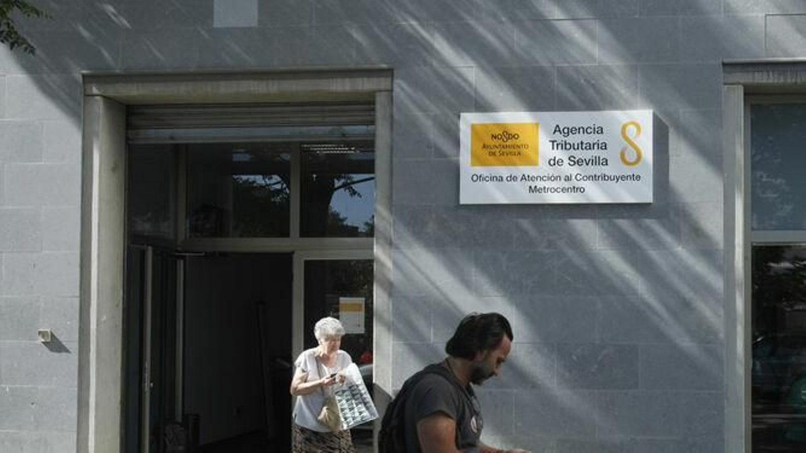 La Agencia Tributaria de Sevilla, en las oficinas del Prado.