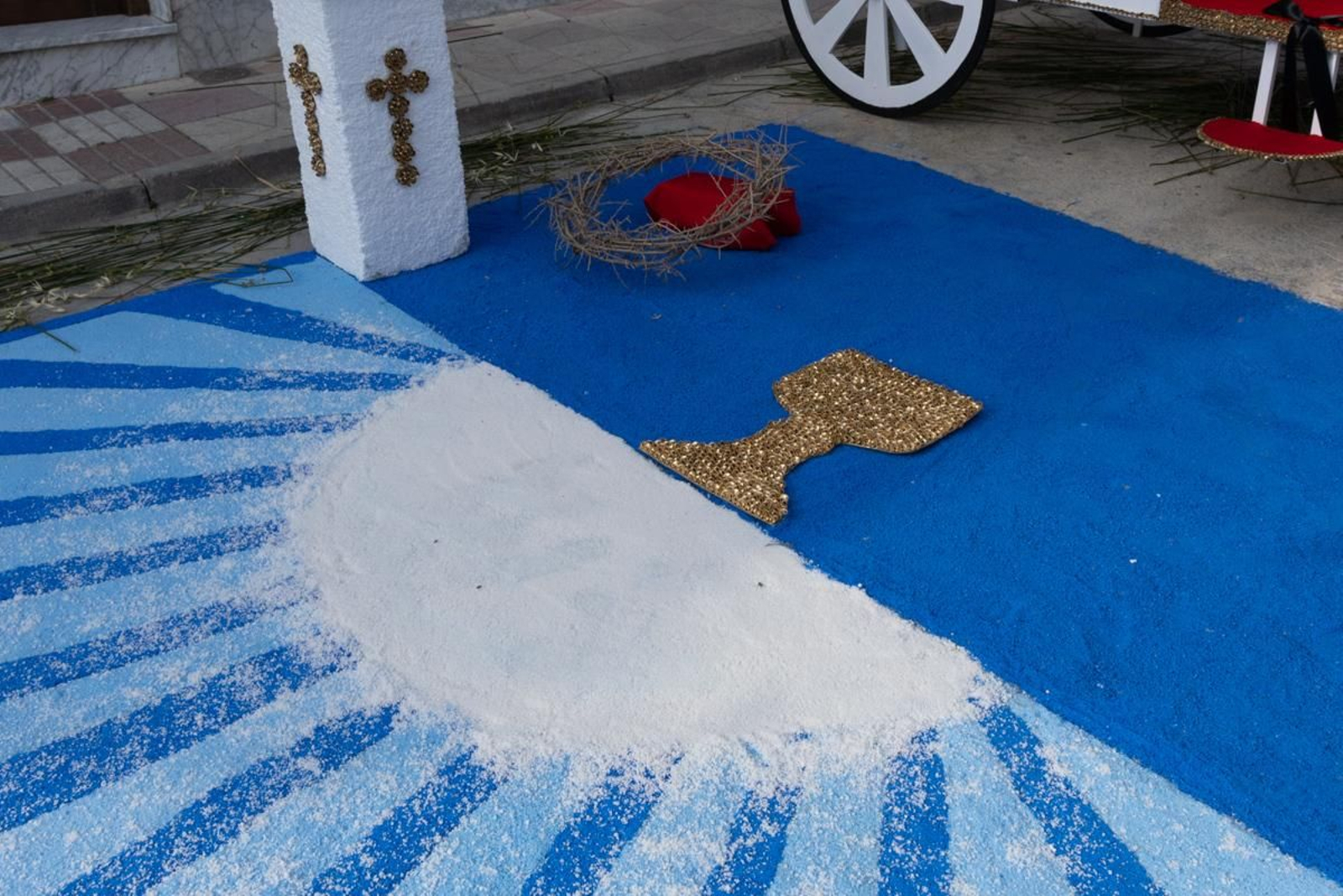 Los vecinos de Villardompardo exponen las obras de su Corpus un año más, en imágenes