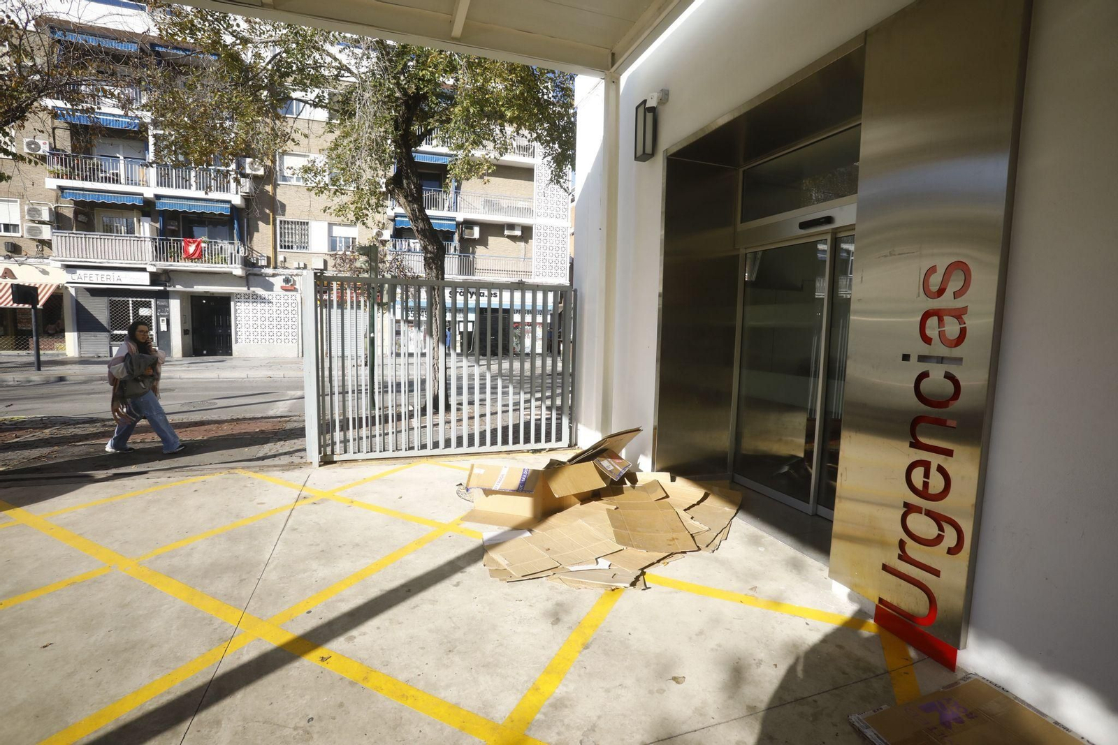 Entrada a las Urgencias extrahospitalarias del centro de salud Levante Sur.