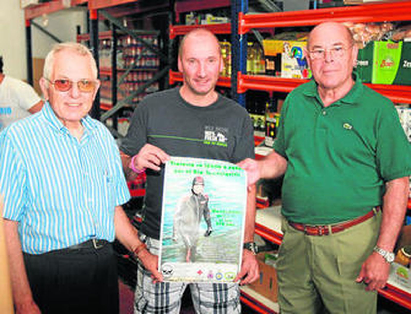 Carlos Peña, en el centro, acompañado de Carlos Eslava y Miguel Reina.