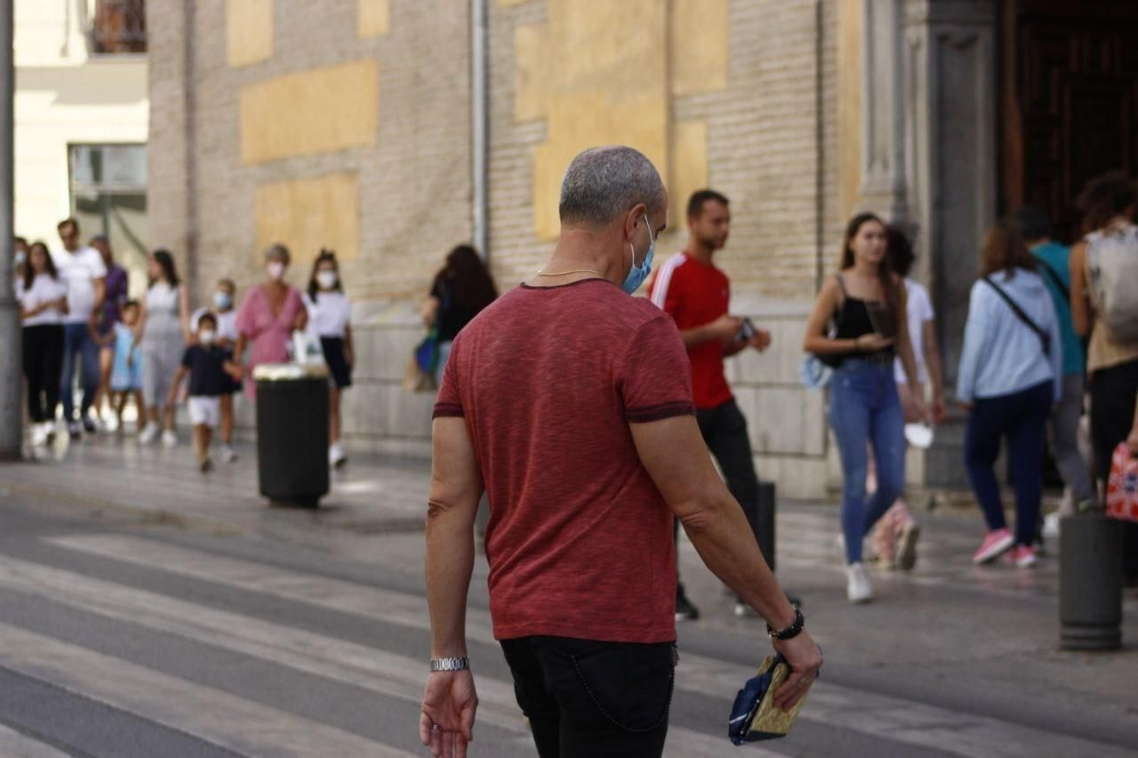 El turismo y la normalidad inundan Granada: terrazas y calles llenas por el Puente del 12 de octubre, en imágenes