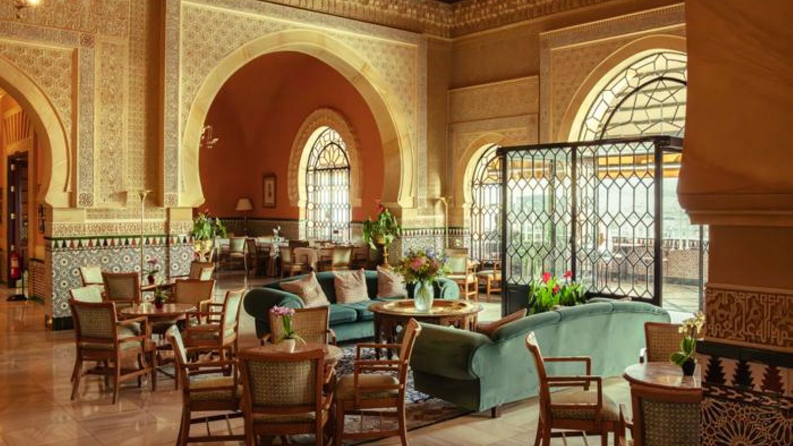 Salón de cafetería del hotel.