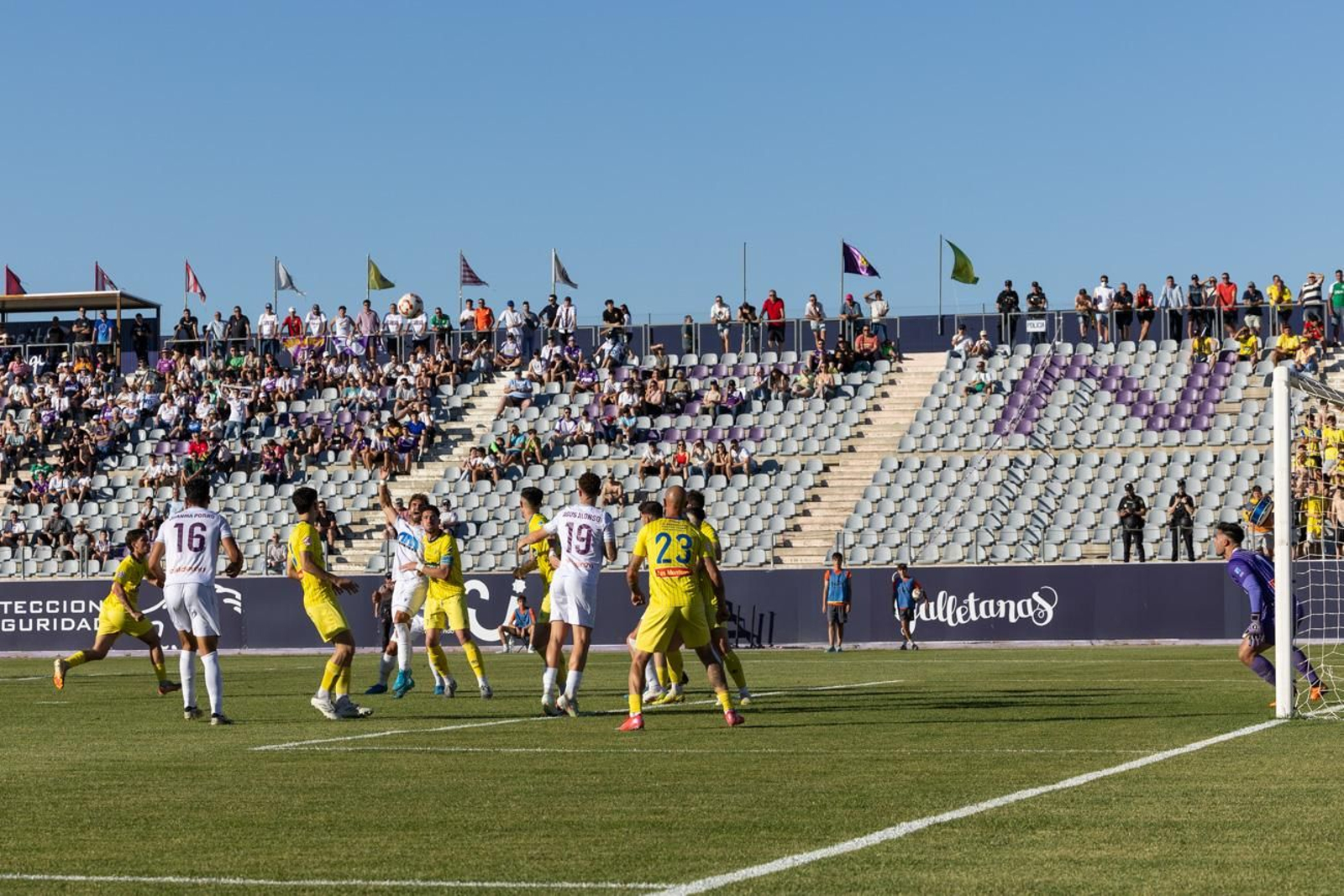 Las mejores imágenes del Real Jaén - CD Huétor Tájar Las mejores imágenes del Real Jaén - CD Huétor Tájar