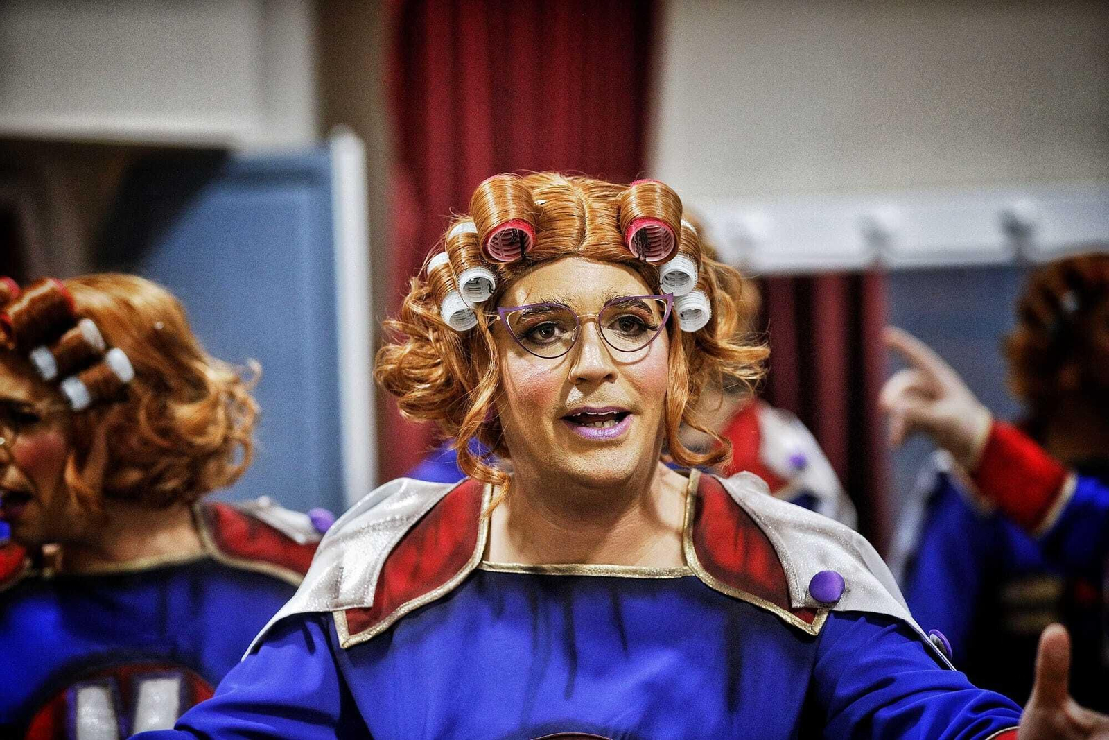 Chirigota 'Todo sobre su Marvel' en camerinos