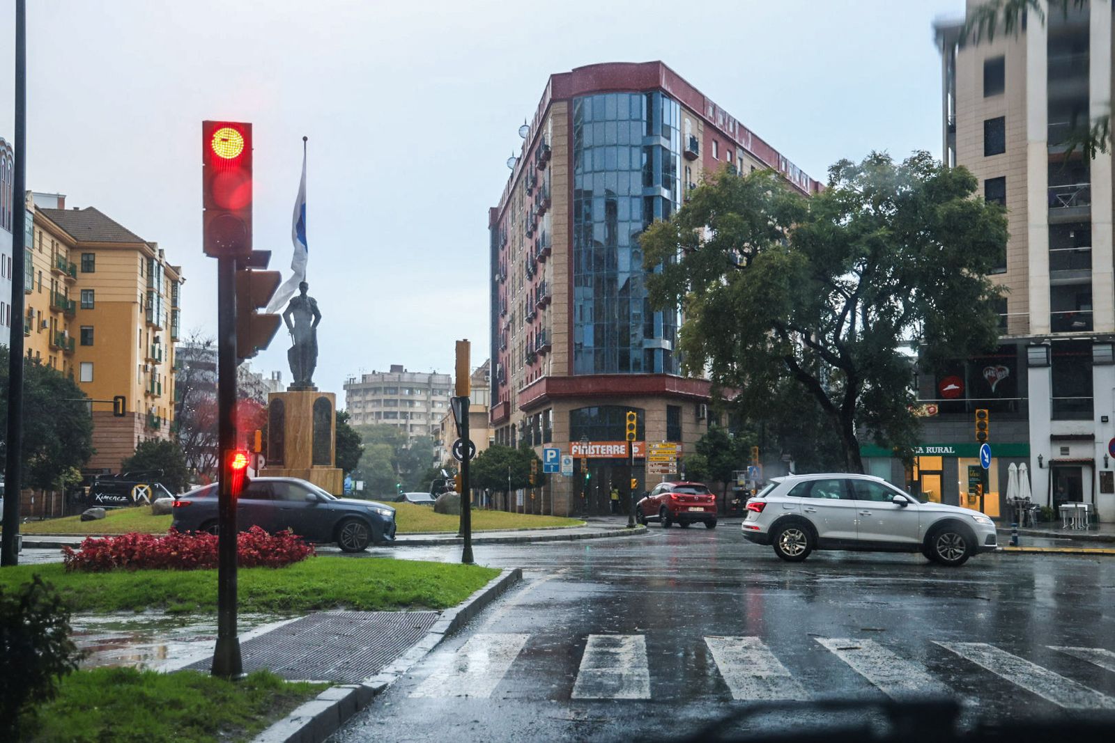 Fotografías de las incidencias de la borrasca Joseph durante la mañana
