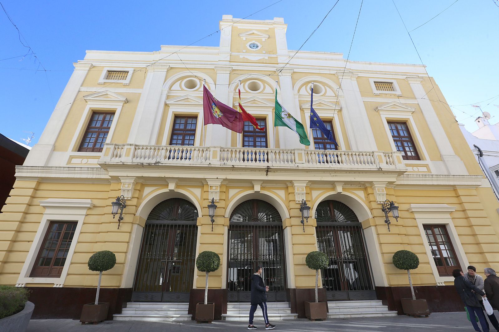Las solicitudes deben presentarse en el Registro de Entrada del Ayuntamiento.