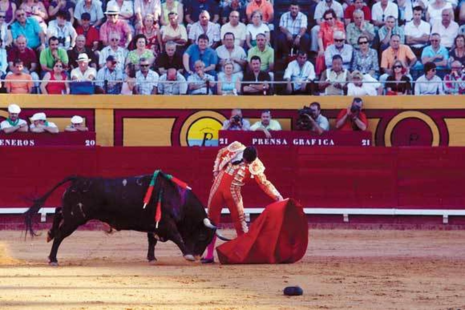 El Fandi, Puerta de Feria sin sabor en Las Palomas