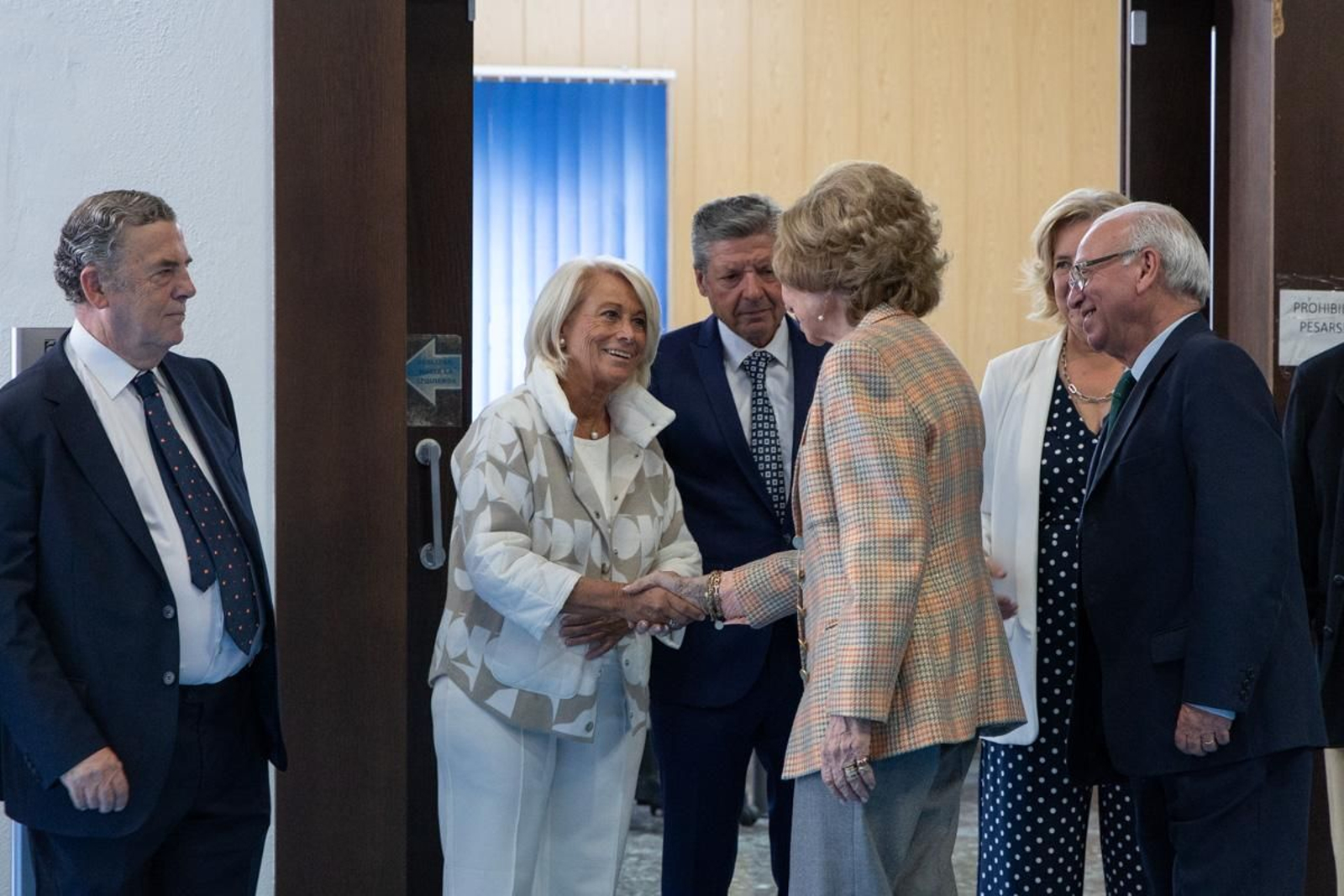 Visita de la Reina Sofía a las instalaciones del Banco de España, en imágenes