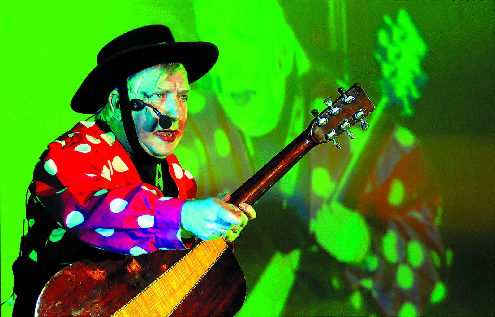 El Parry durante su puesta en escena como pregonero del Carnaval de Chiclana en 2008.