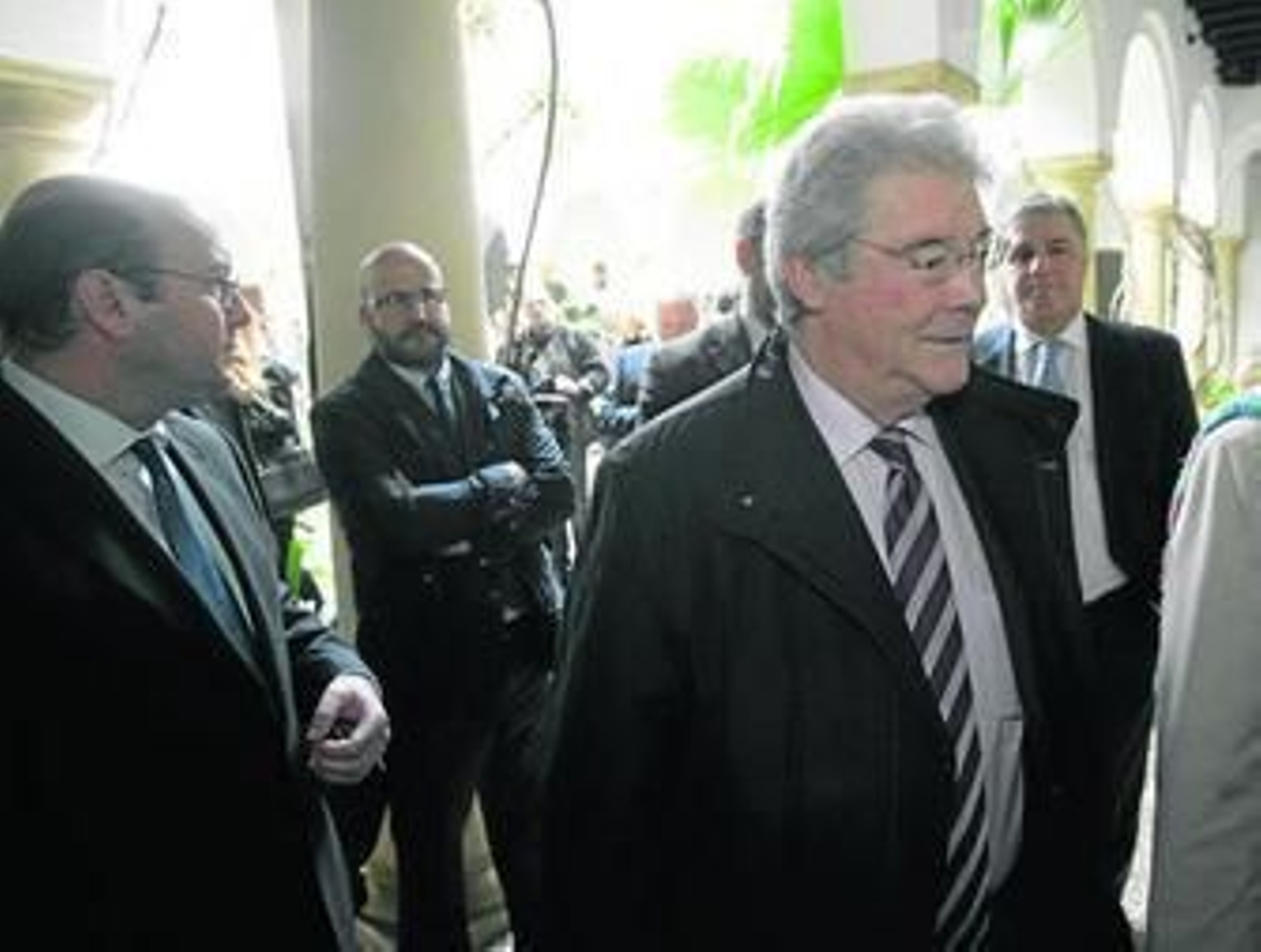 El presidente de CECO, Luis Carreto, y el teniente de alcalde de Turismo, Rafael Navas.