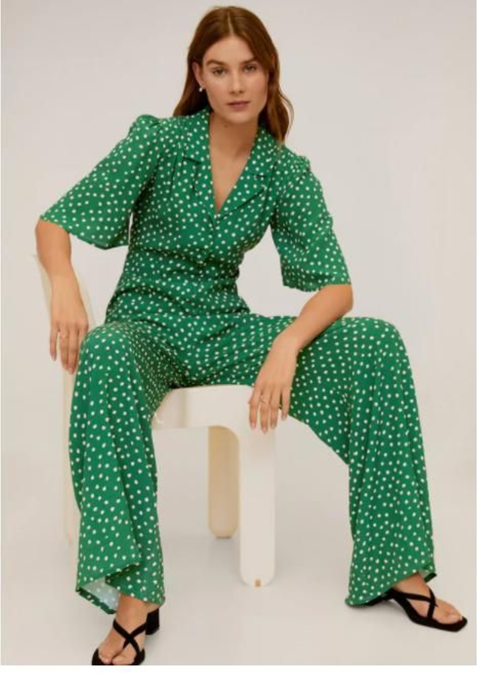 El mono verde Mango outlet.