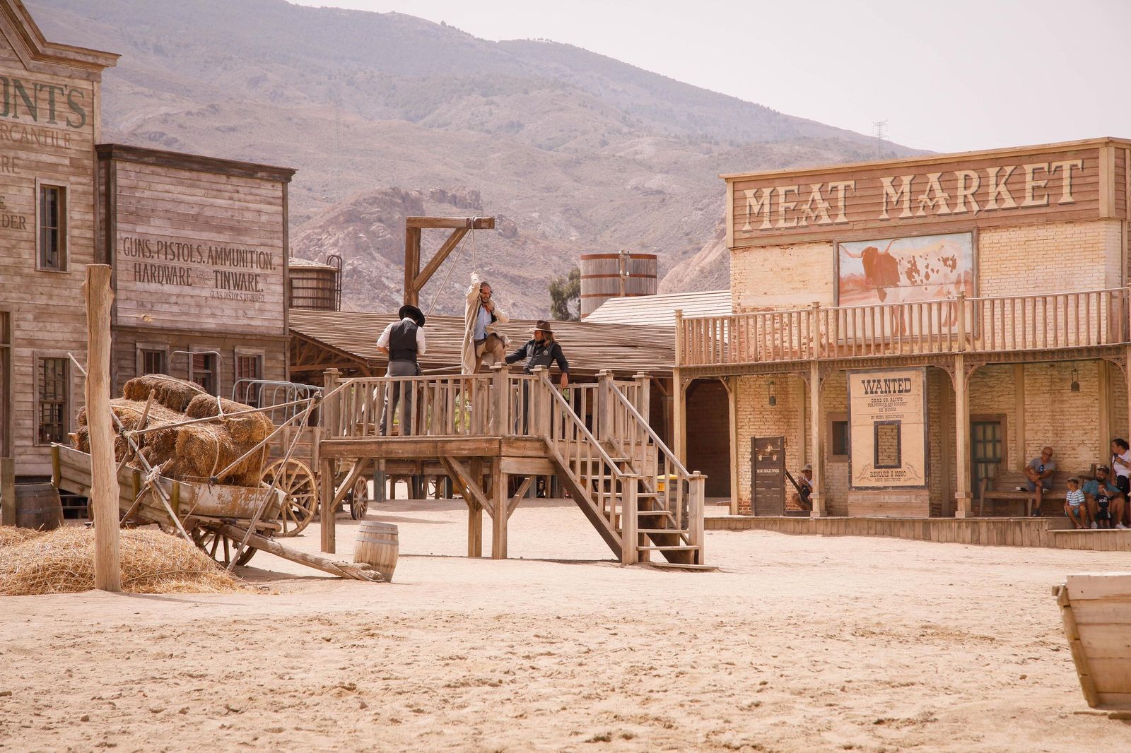 Imágenes del museo a los grandes empresarios y familias históricas de Almería