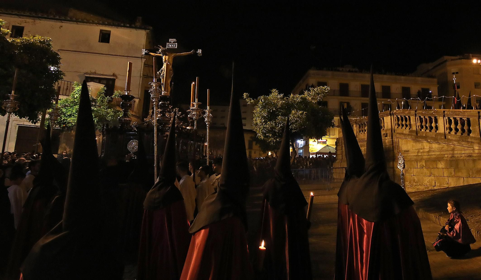 Espectacular recogida de la hermandad de La Viga en la catedral