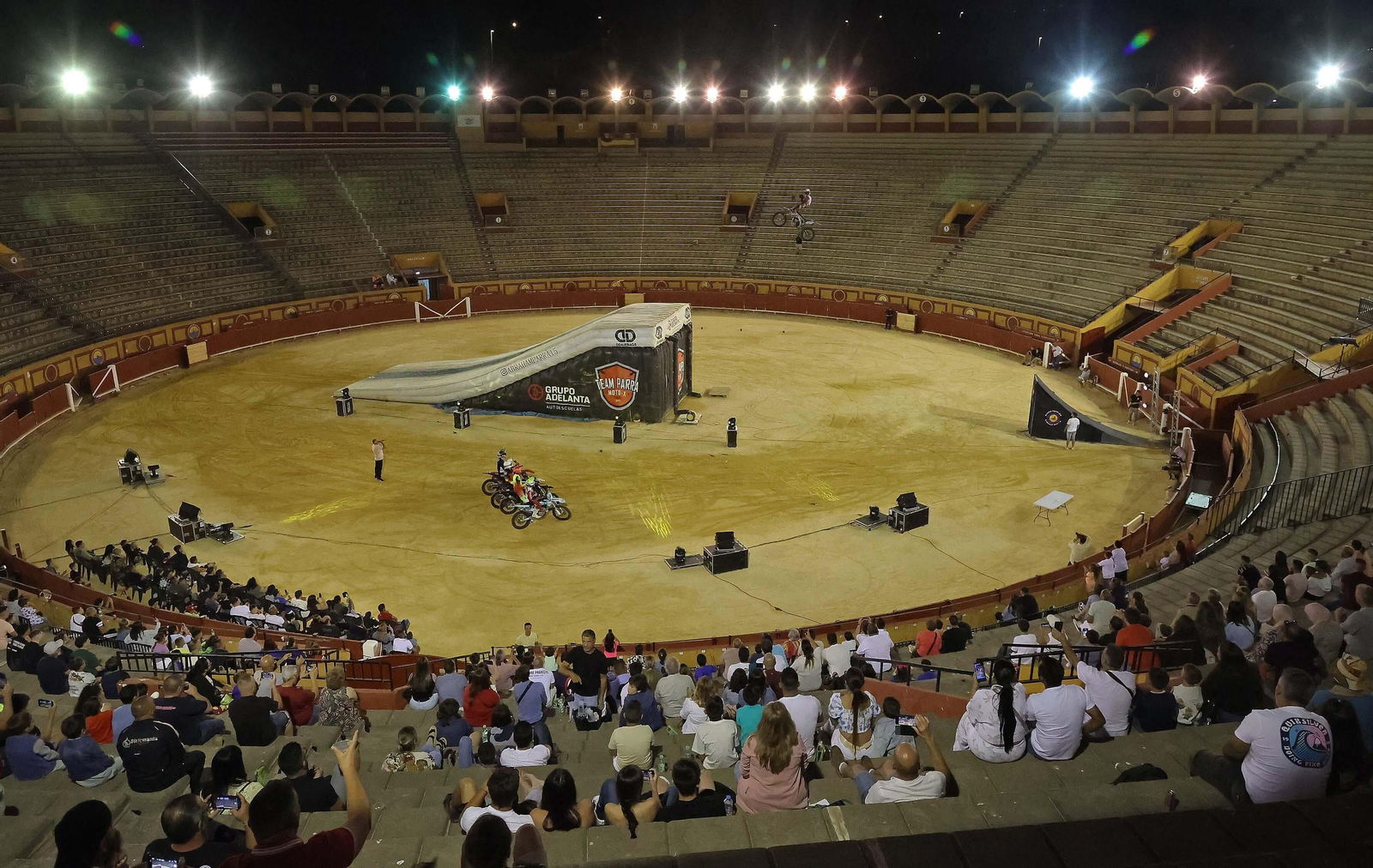 Imágenes del Freestyle Motocross Over Limits en Algeciras