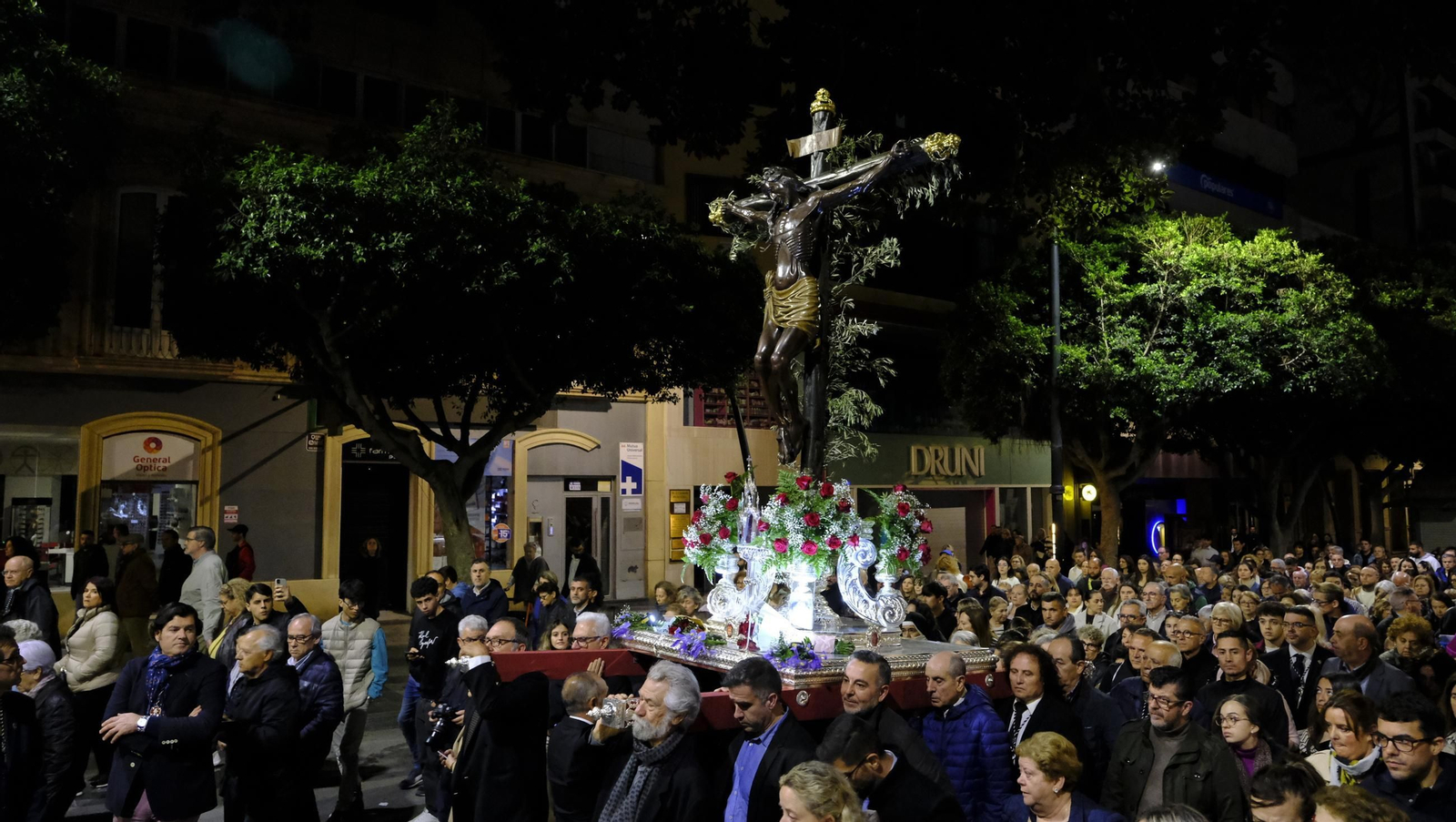 Vía Crucis del Cristo de la Escucha en la Semana Santa de Almería 2025