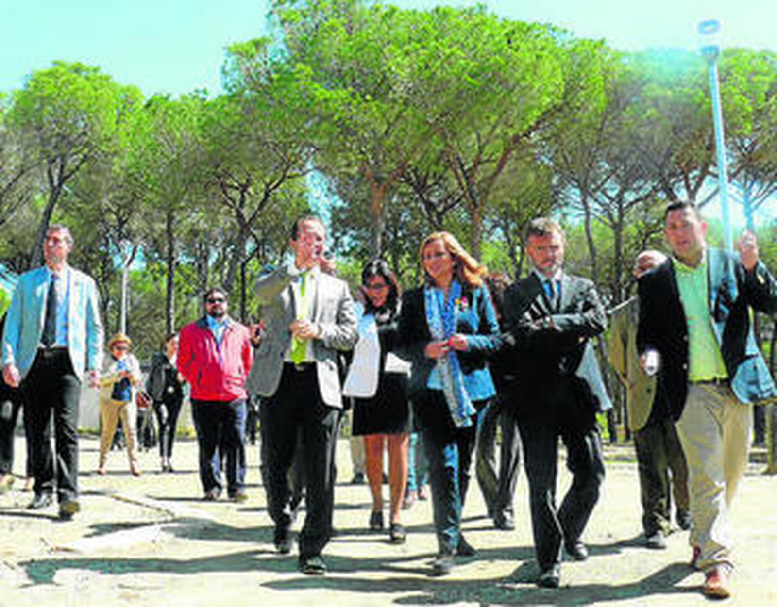 Visita de la consejera de Medio Ambiente al camping.