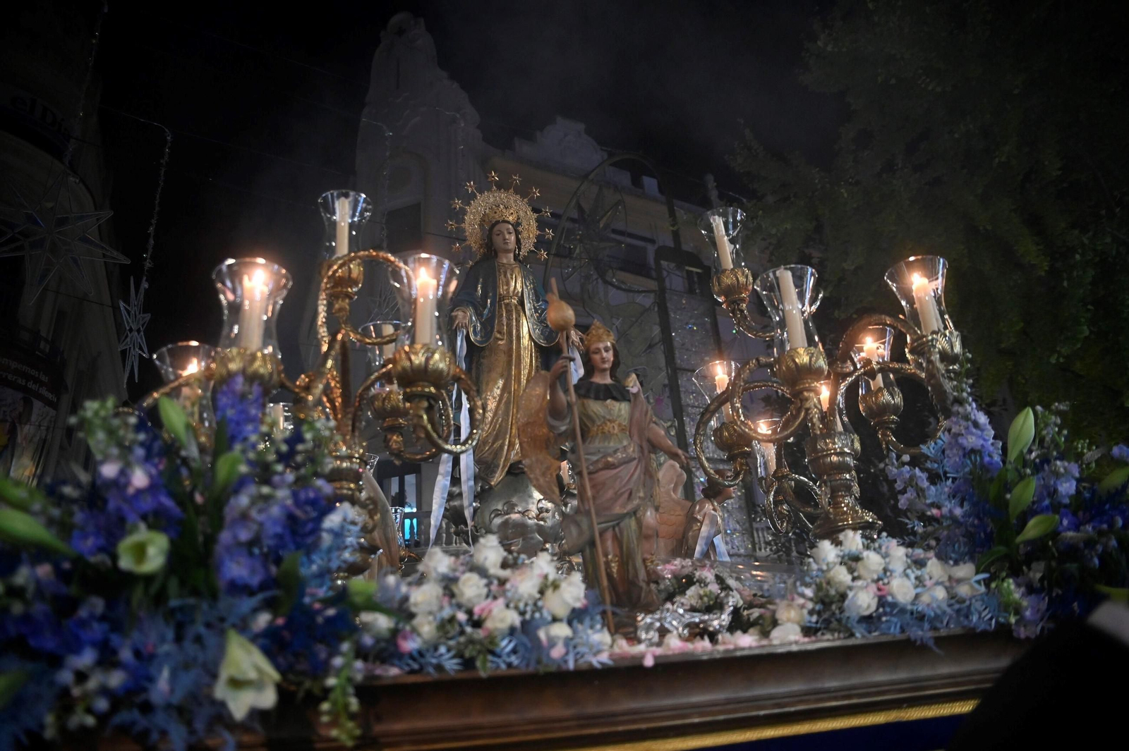 Las mejores fotos de la procesión de la Virgen de la Medalla Milagrosa de Córdoba