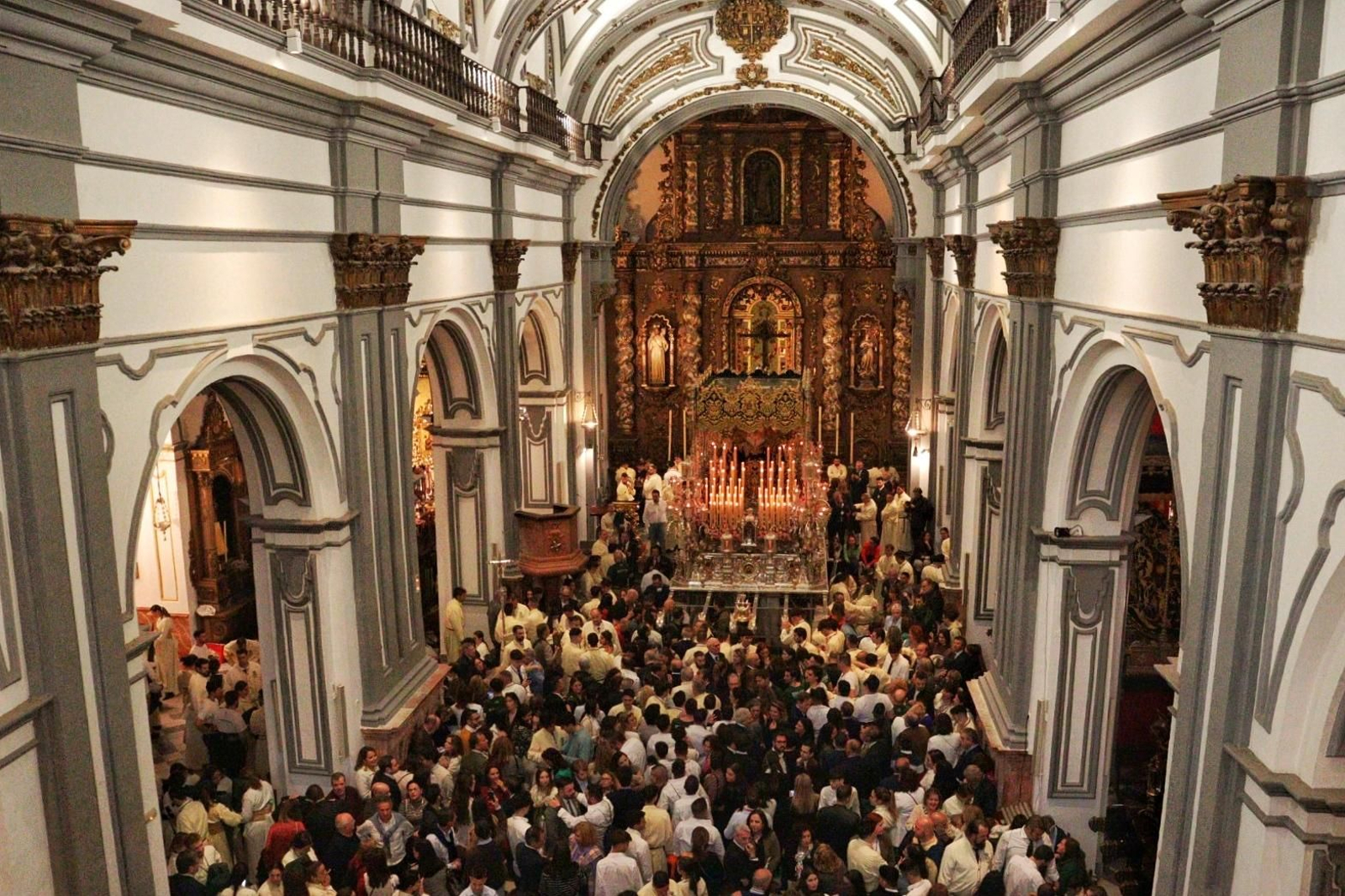 Lágrimas y Favores se quedan en el templo este Domingo de Ramos.
