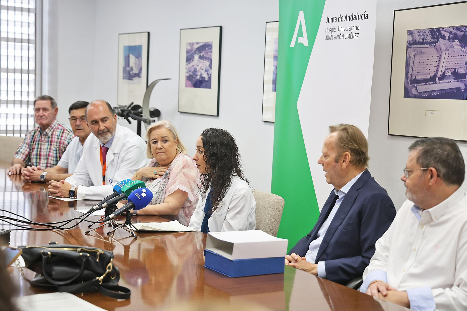 Imágenes de la conmemoración del Día del Donante de Órganos y Tejidos en el Hospital Juan Ramón Jiménez