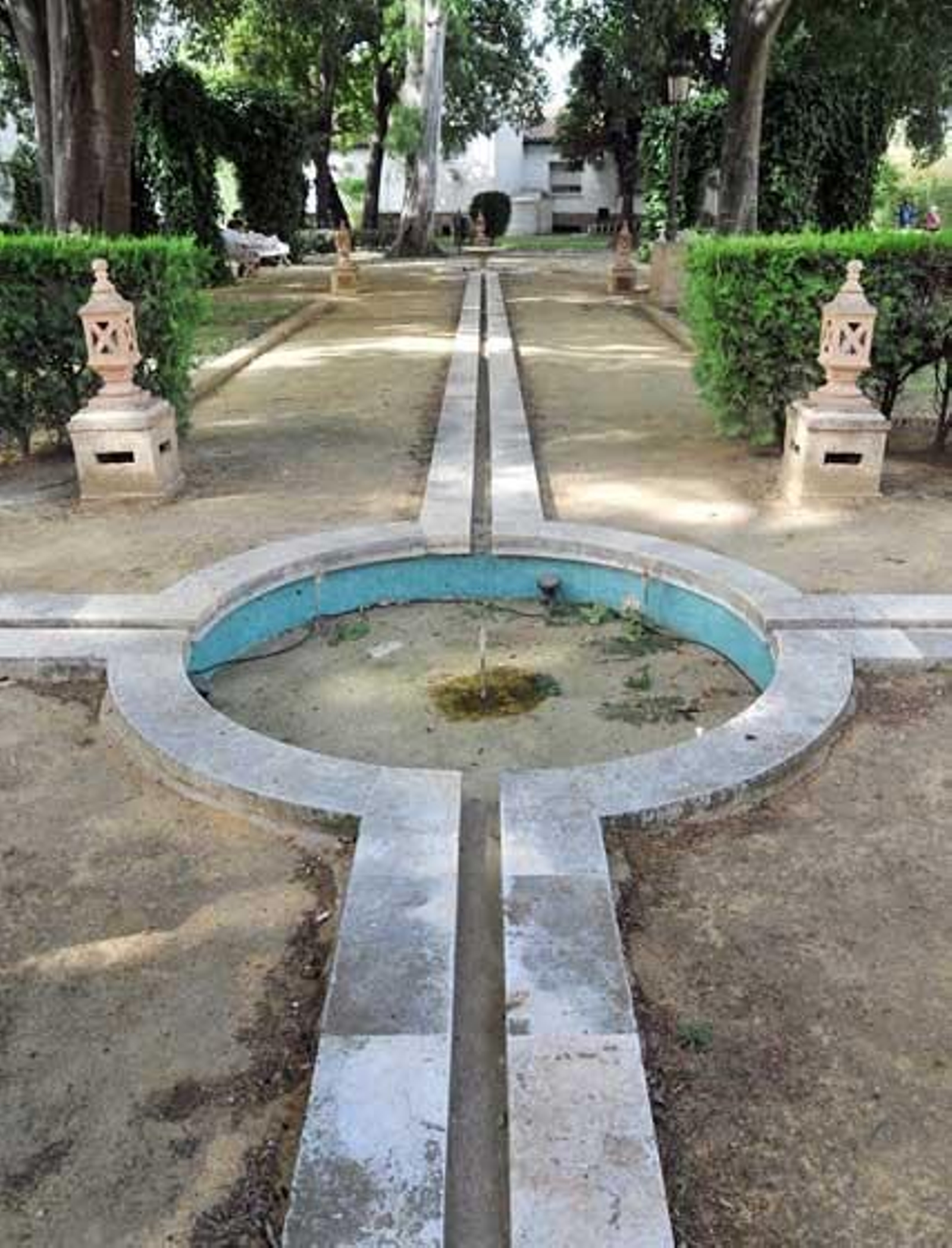 Comisiones Obreras denuncia que ni Diputación de Cádiz ni Ayuntamiento se ponen de acuerdo en torno a La Atalaya

Foto: Manuel Aranda