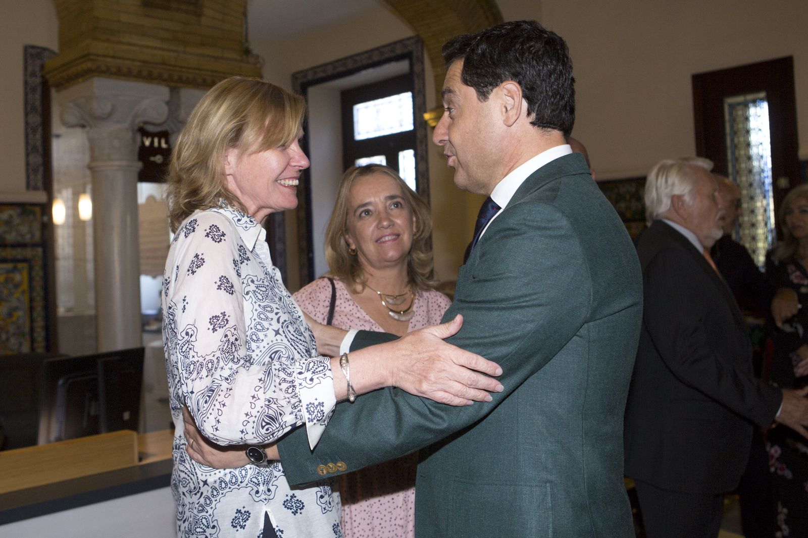 Las imágenes de la entrega de la Beca Manuel Olivencia