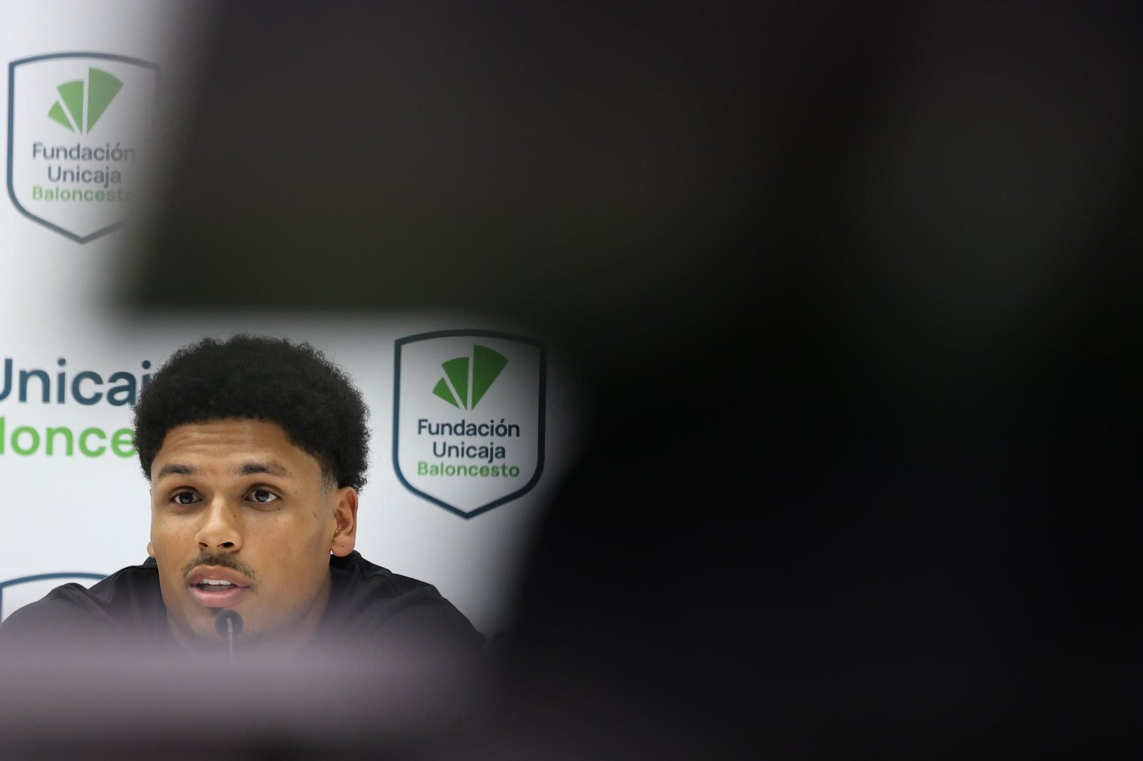 La presentación de Castañeda con el Unicaja, en fotos