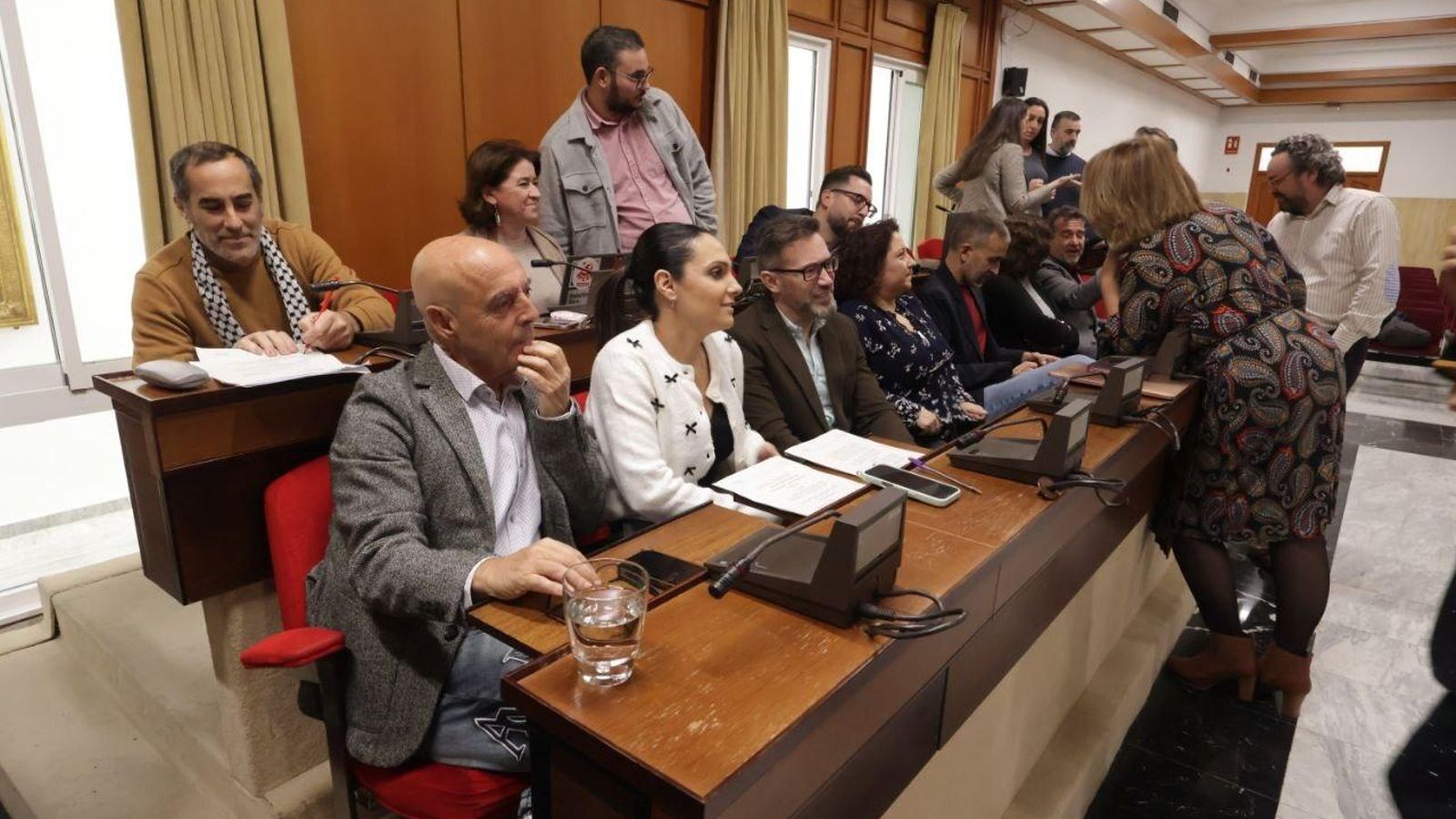 Bancada de los grupos de la oposición municipal del Ayuntamiento de Córdoba.