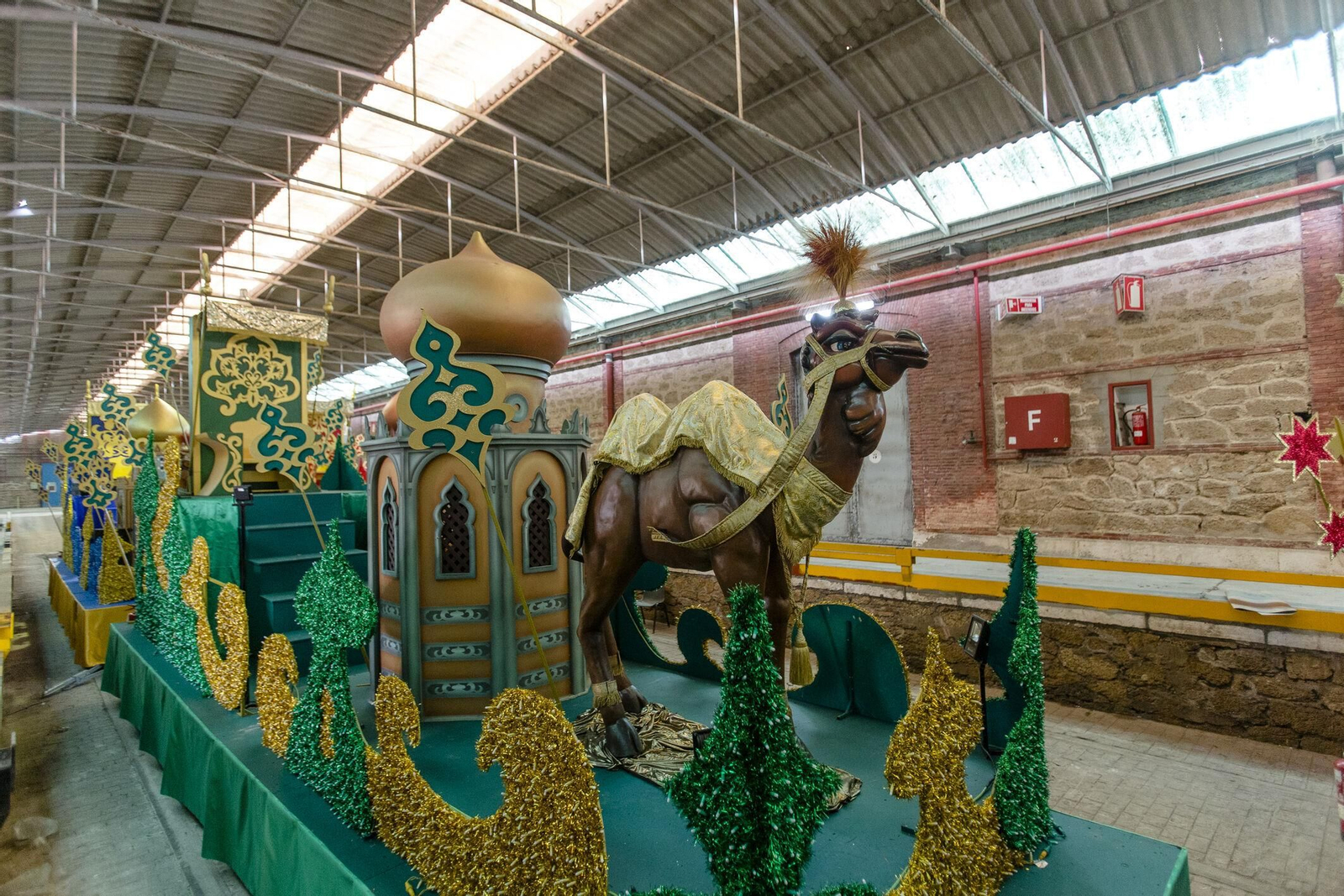 Reyes Magos en Cádiz: Imágenes de las carrozas  de la Cabalgata