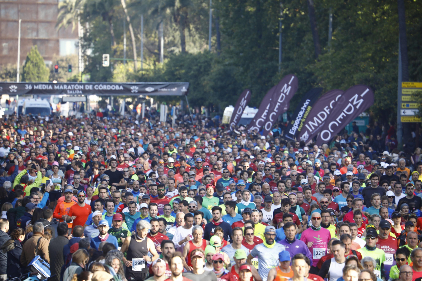 Las imágenes de la salida de la 36 Media Maratón de Córdoba
