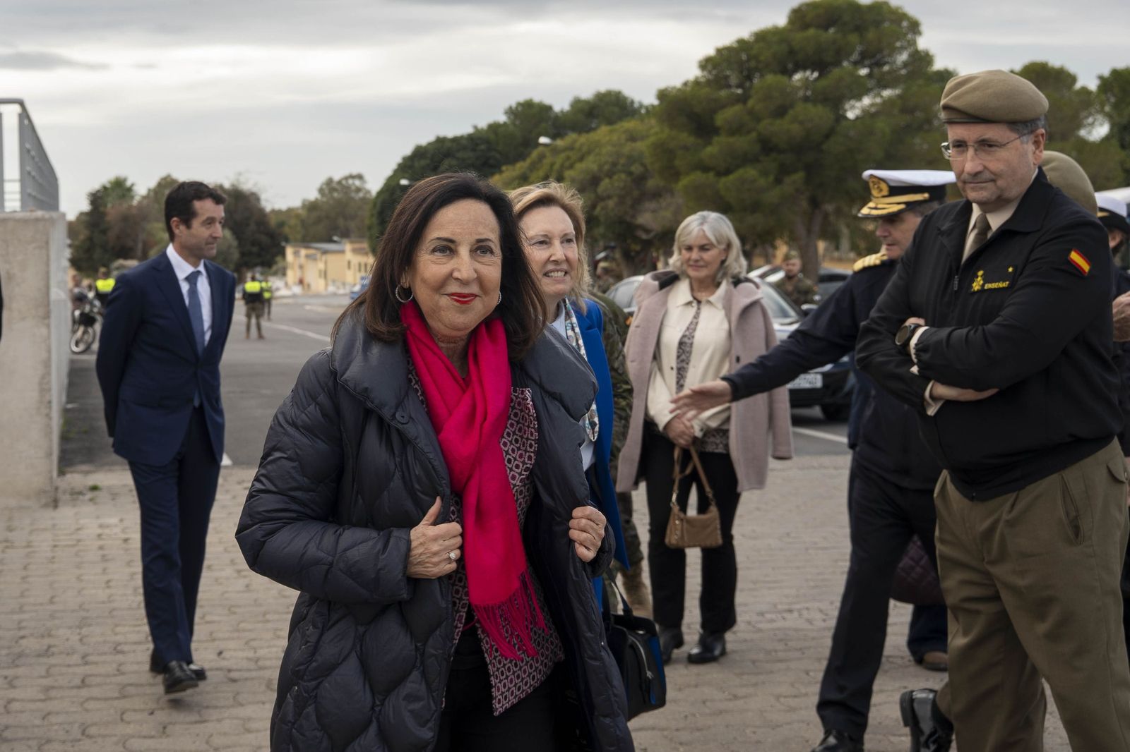 Margarita Robles entrega en Viator los primeros vehículos 8x8 ‘Dragón’ al Ejército de Tierra