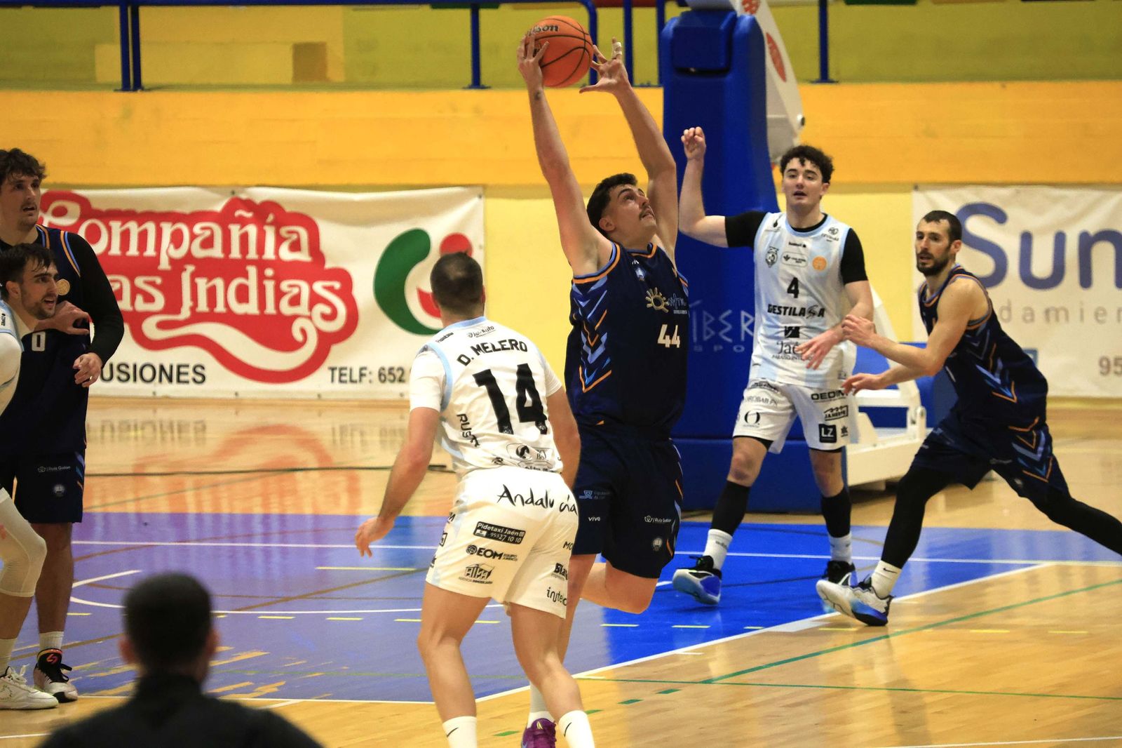 Las fotos del Unión Linense Baloncesto - Jaén Paraíso Interior FS de Tercera FEB