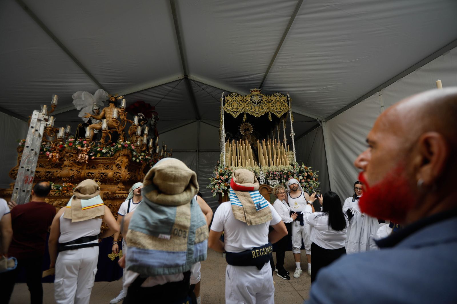 Mira como la cena sale a las calles de Almería tras las lluvias