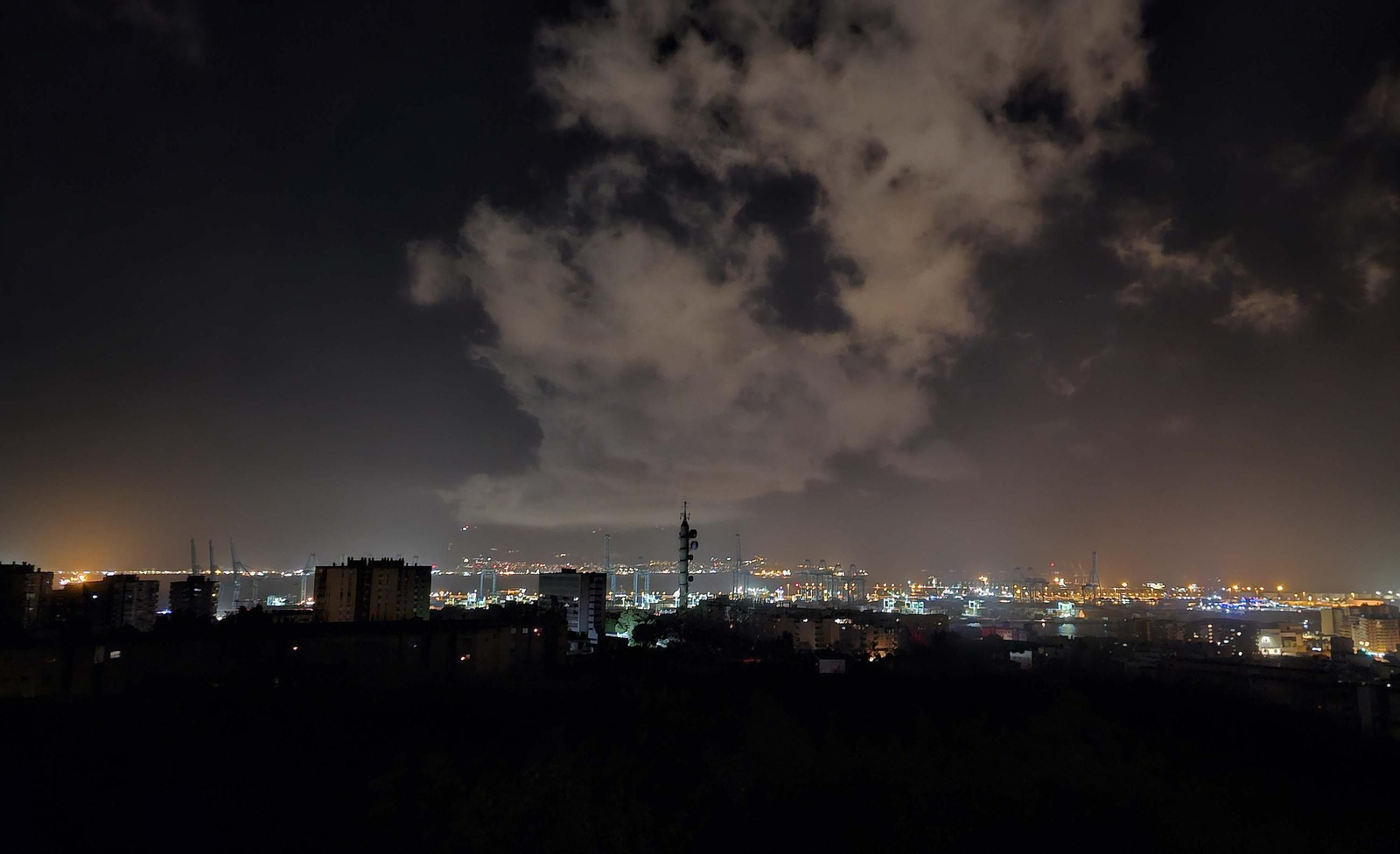 Algeciras durante la noche del apagón histórico, en imágenes