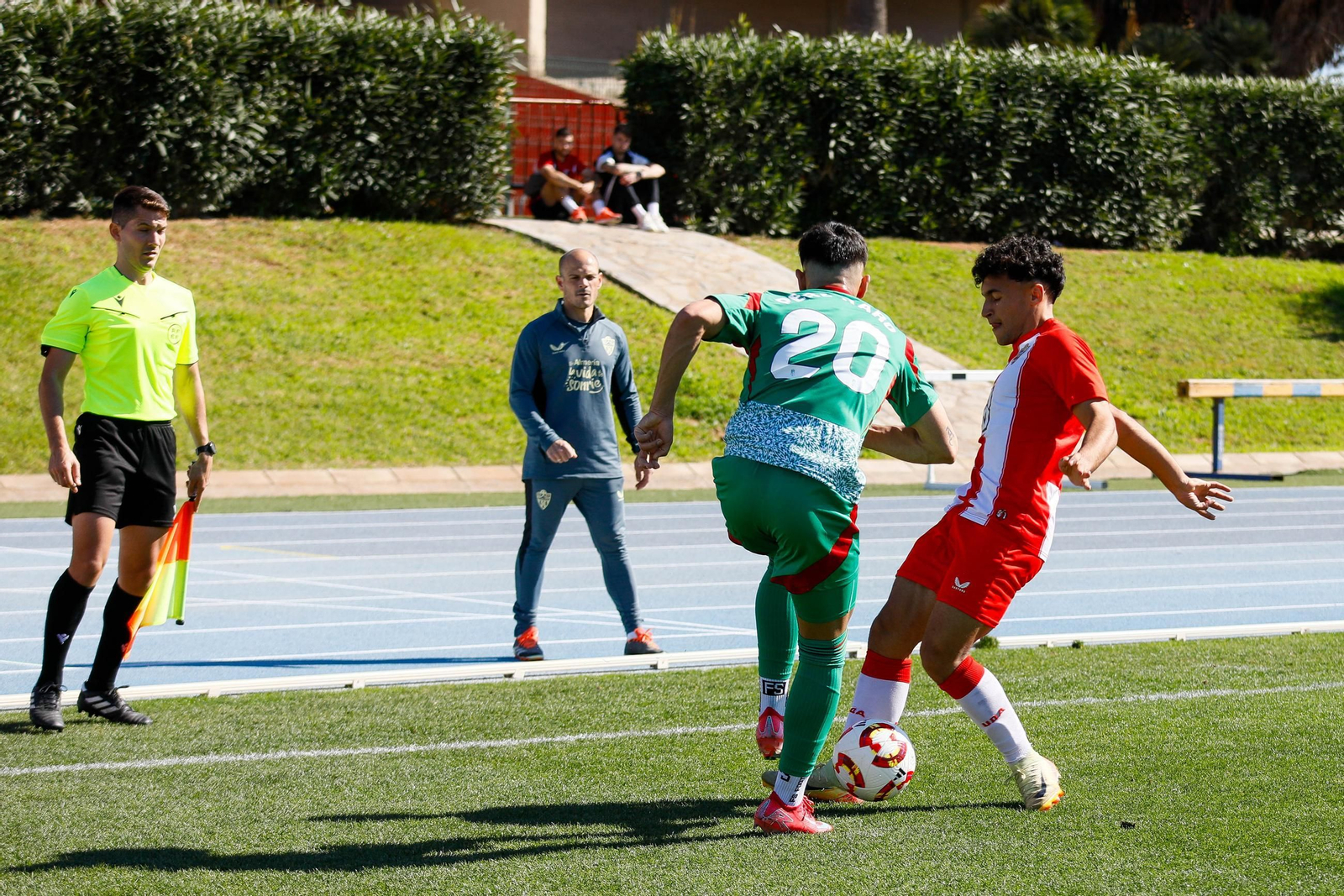 Las imágenes de Segunda RFEF entre Almeria B y recreativo de Granada