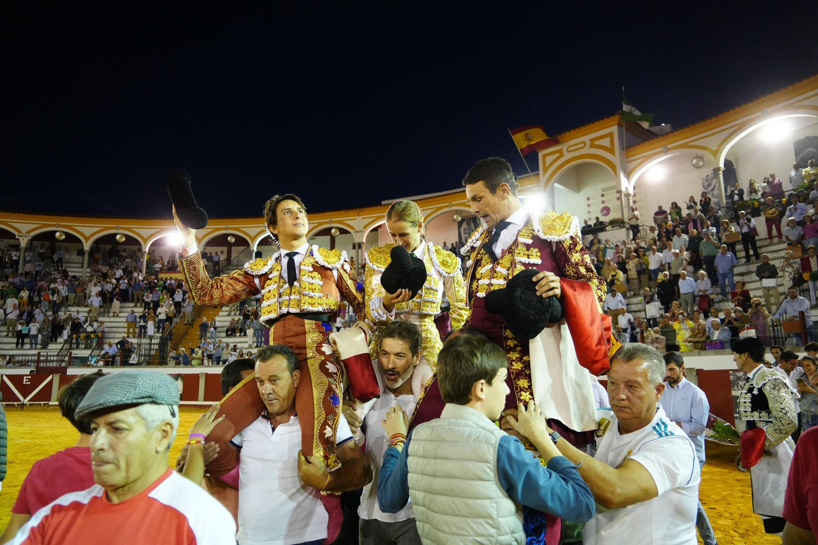 El triunfo de Rocío Romero, Manzanares y Roca Rey en la plaza de toros Pozoblanco, en imágenes