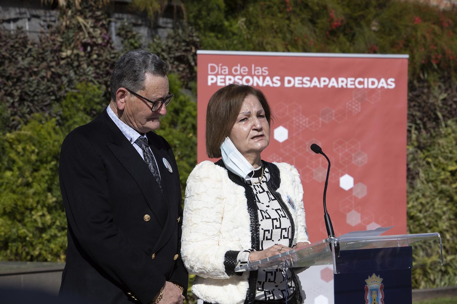 Así ha sido el acto en recuerdo a María Teresa Fernández y a los desaparecidos en Motril (Granada)