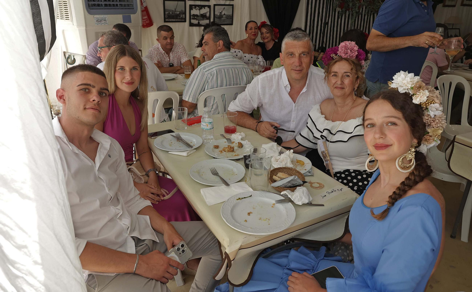 Búscate en las fotos del Domingo por Sevillanas de la Feria Real de Algeciras 2025