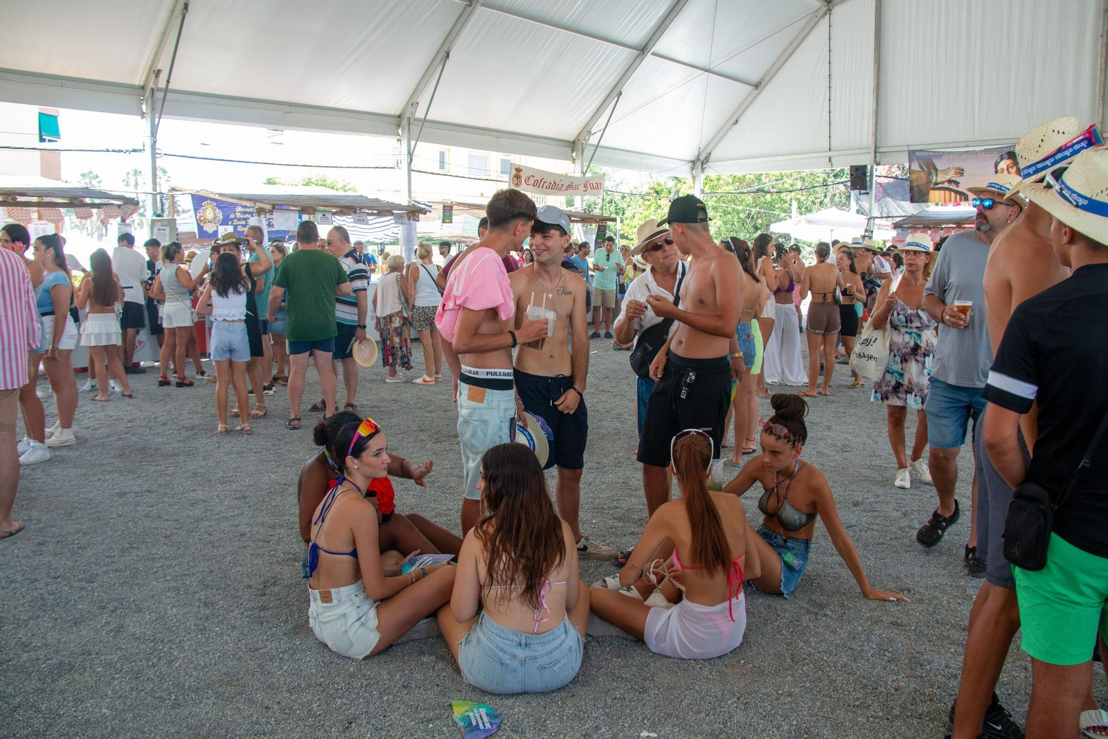 Así se han inaugurado las celebraciones más esperadas del verano en la Costa Tropical de Granada: las mejores fotos