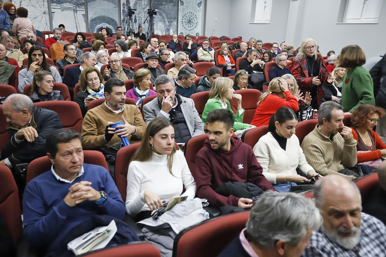 Imágenes de la presentación del libro de la rectora de la Universidad de Huelva sobre la figura de Wilhelm Sundheim