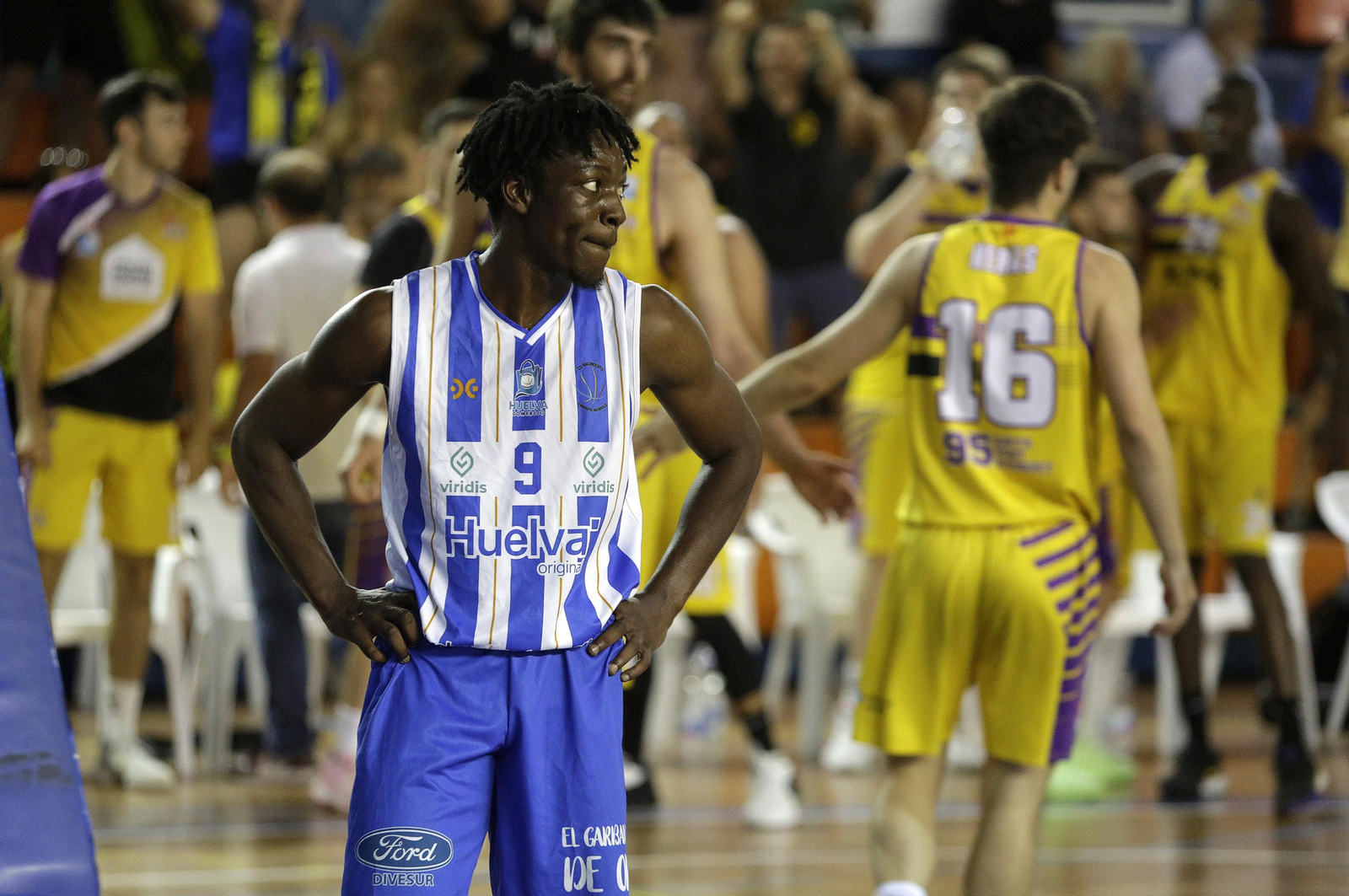 Imágenes del UE Mataró-Huelva Comercio en el Andrés Estrada