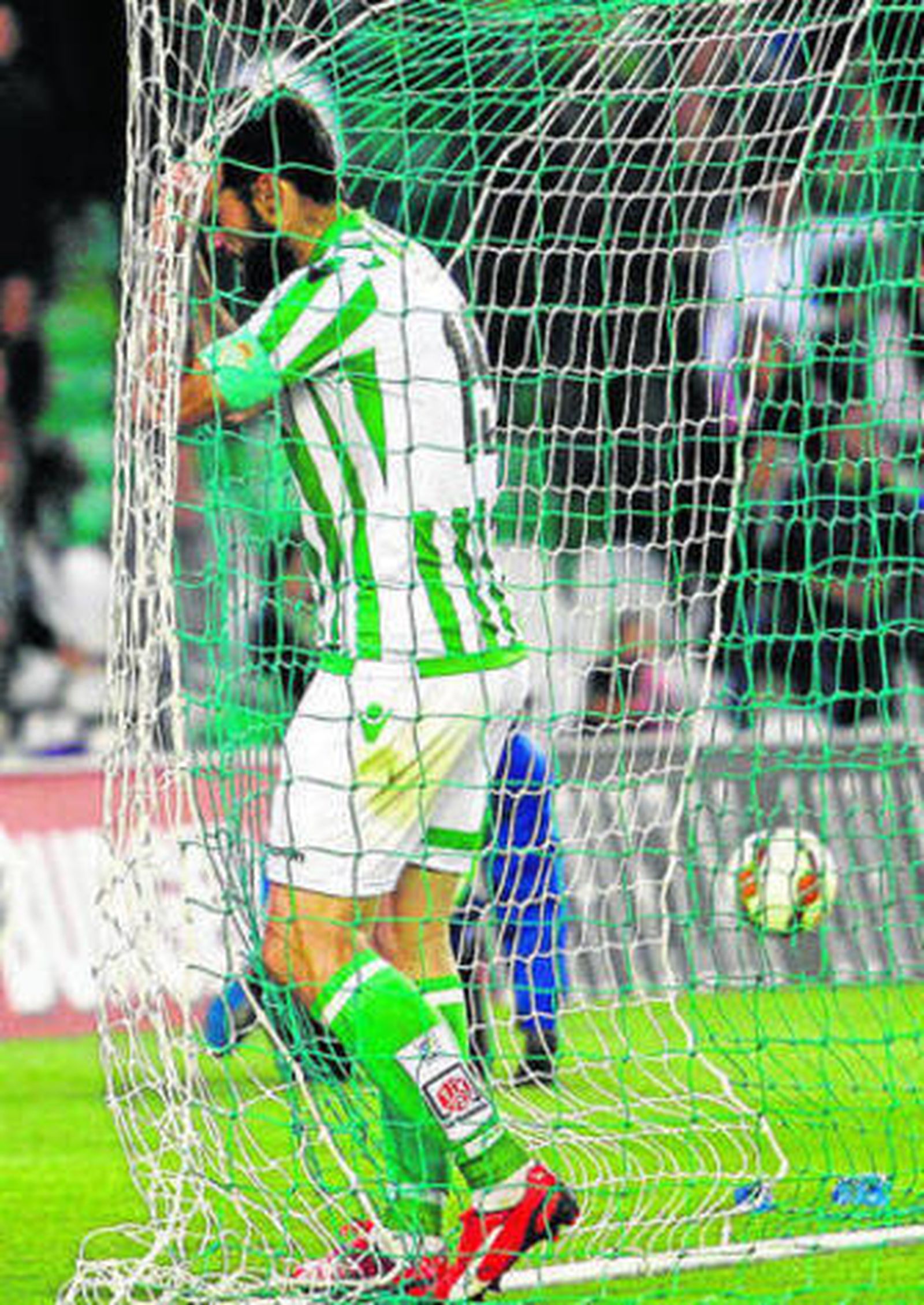 Jorge Molina se lamenta tras un gol del Leganés.