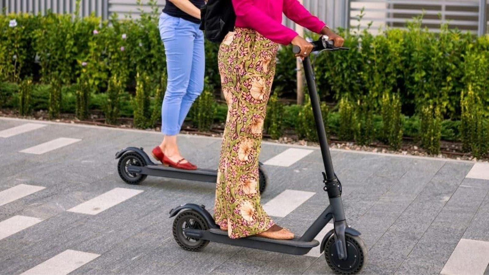 La Policía Local de Vícar vigila desde hoy a los patinetes eléctricos