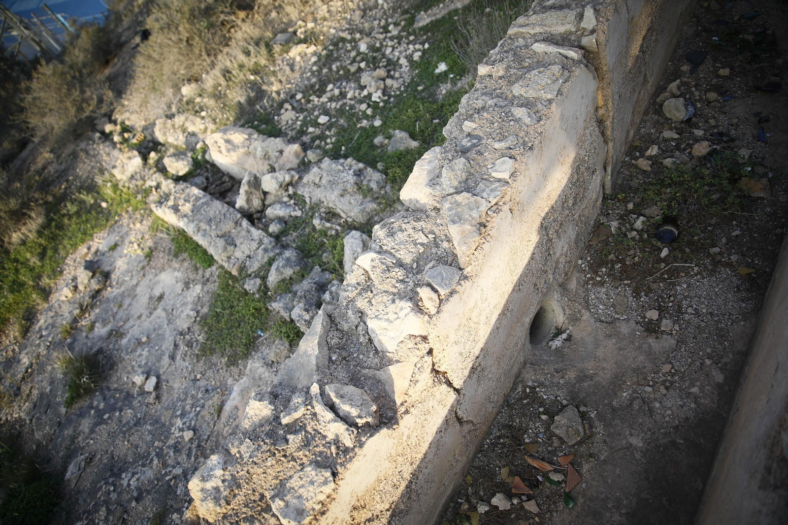 Imágenes de los refugios de la guerra civil descubierto en el barrio de Las Trincheras