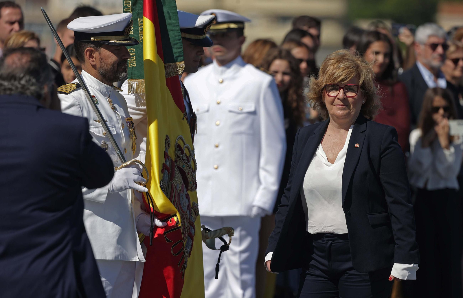 Fotos de la Jura de Bandera para personal civil a bordo del Buque de Asalto Anfibio 'Castilla' en Algeciras
