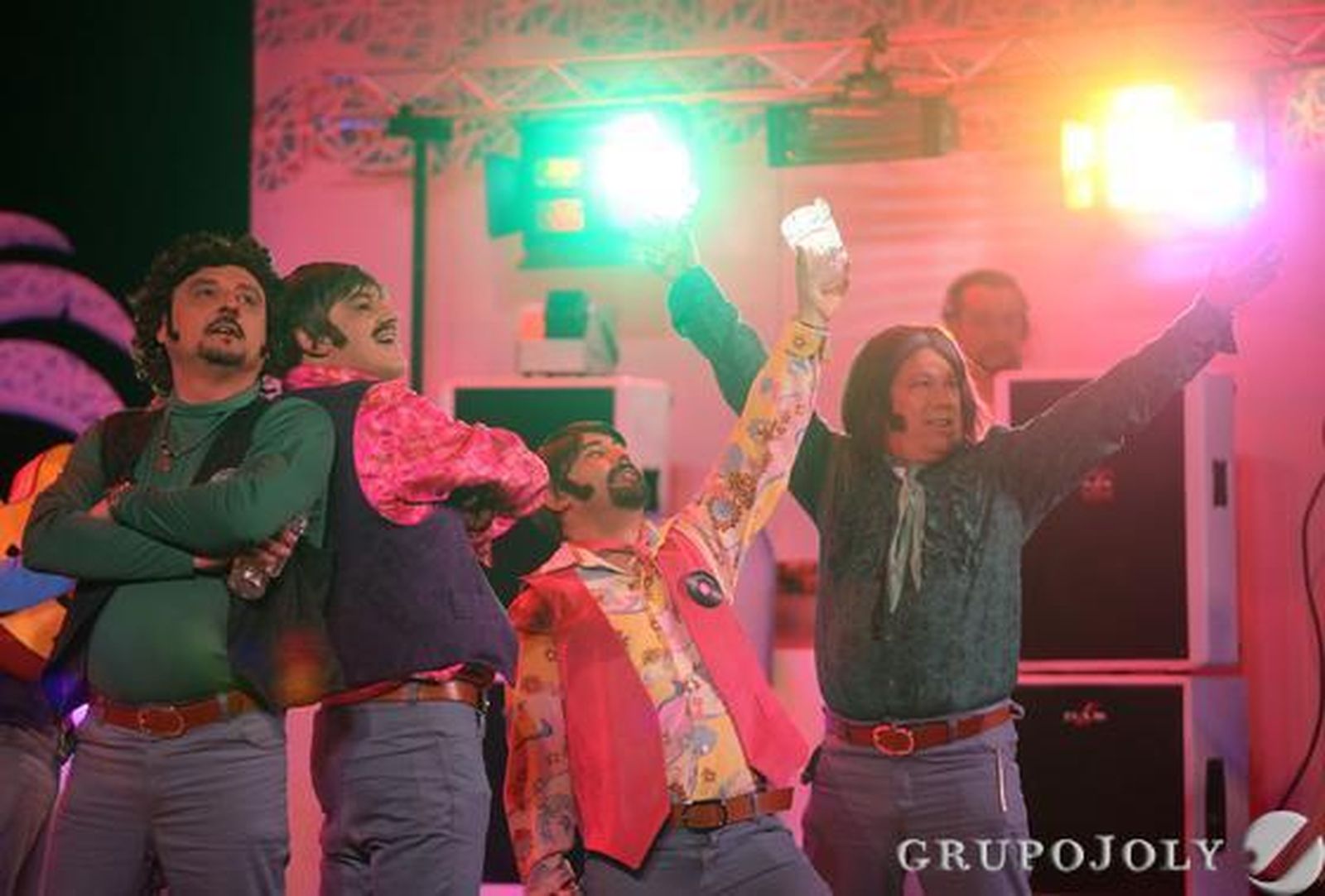 Chirigota 'Los puretas del Caribe'

Foto: Lourdes de Vicente / Jesus Marin