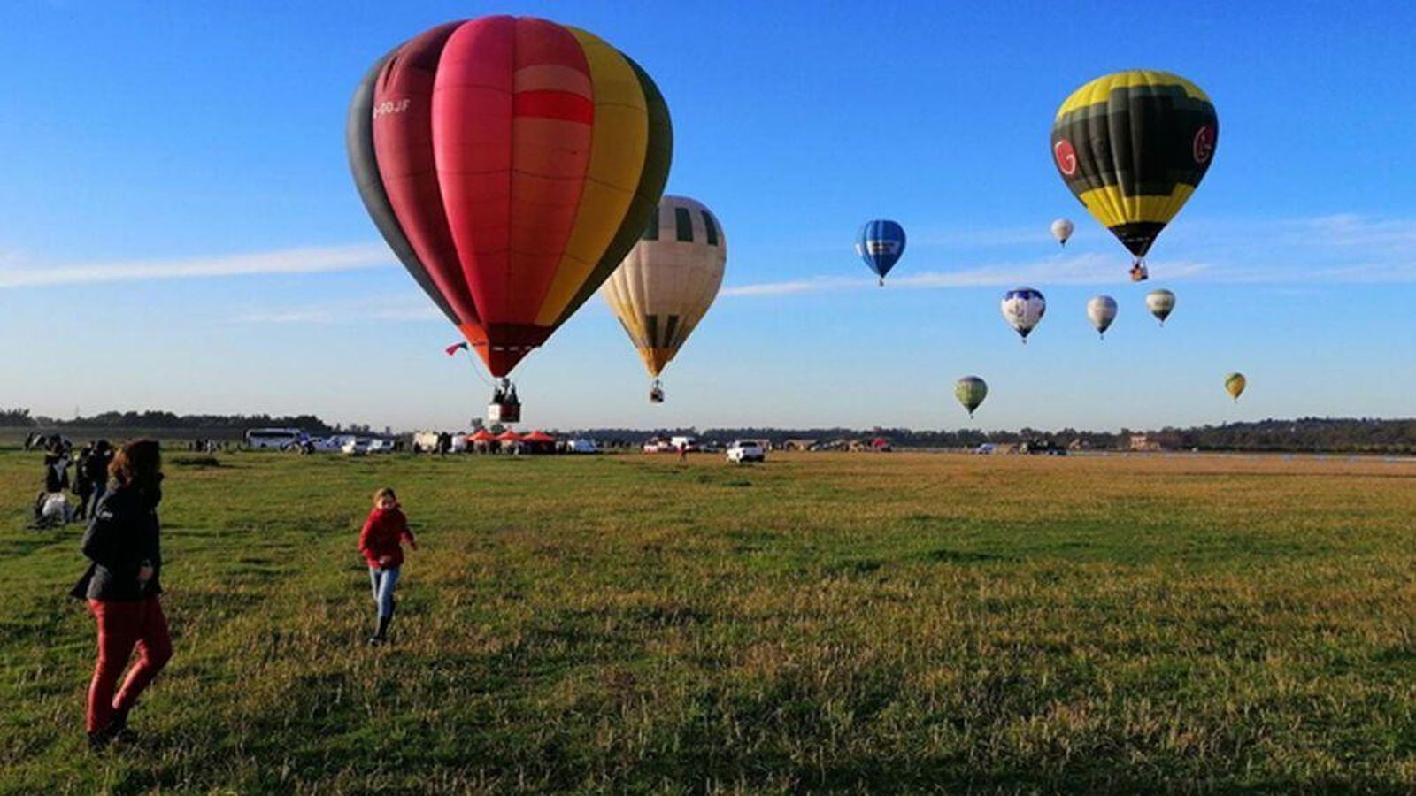 Despegue de varios globos aerostáticos en la pasada edición de la Copa del Rey en Sevilla.